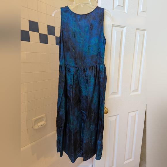 NWOT 100% Silk Sleeveless mysterious blue abstract print dress Size M - Picture 8 of 16